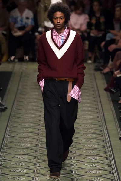 Look 22